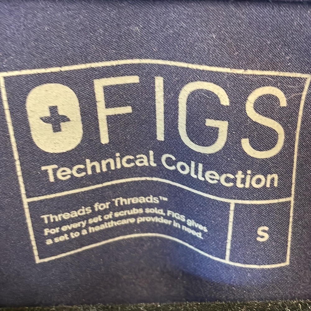 Figs scrub top - Picture 2 of 2